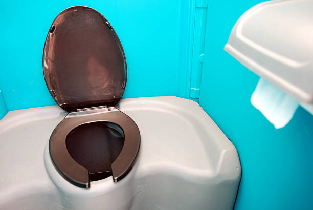 Best Porta potty delivery and setup  in Antioch, IL